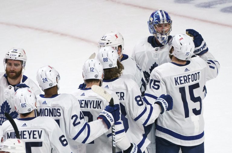 NHL play-offs: Leafs en Canes op matchpoint