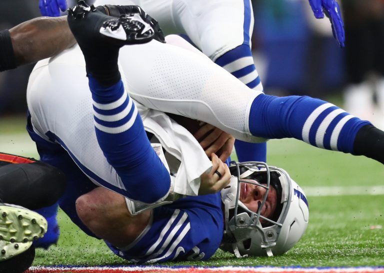 NFL op zondag: Fournette stopt opmars Colts, Patriots halen uit