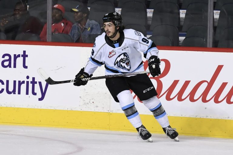 NHL Entry Draft 32 in 32 | #10 Matthew Savoie
