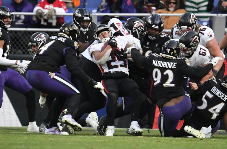 Ravens, Panthers en Saints blijven in de race om hun divisie