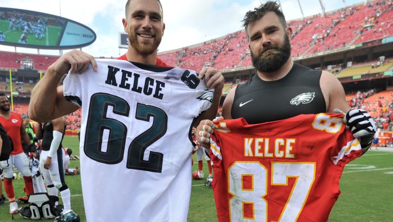 Jason en Travis Kelce zijn de eerste broers die in de Super Bowl tegenover elkaar staan