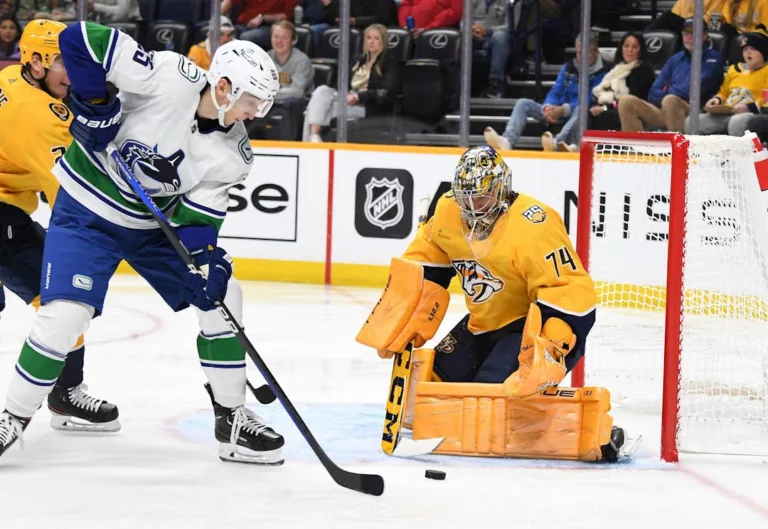 NHL Play-Offs: Vancouver op weg naar Canadese clash, Golden Knights forceren Game 7