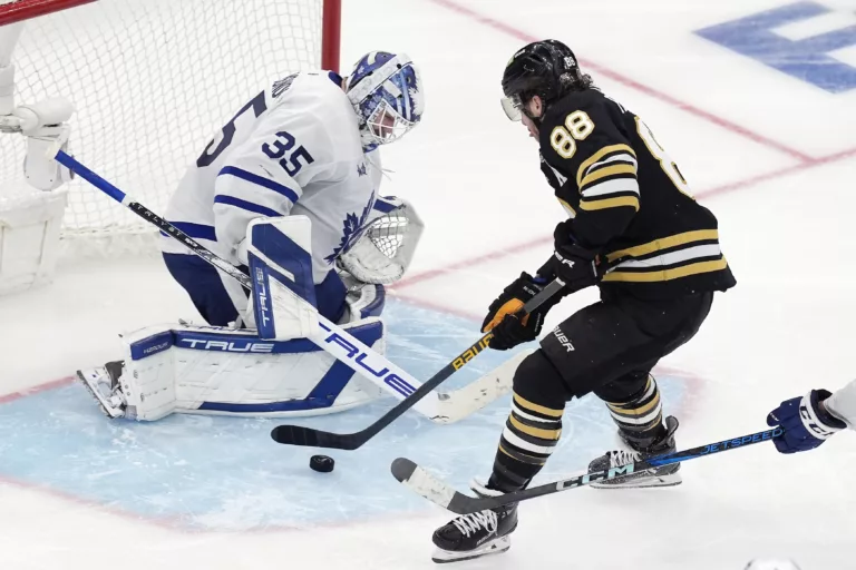 NHL Play-Offs: Pastrnak dompelt Toronto opnieuw in rouw