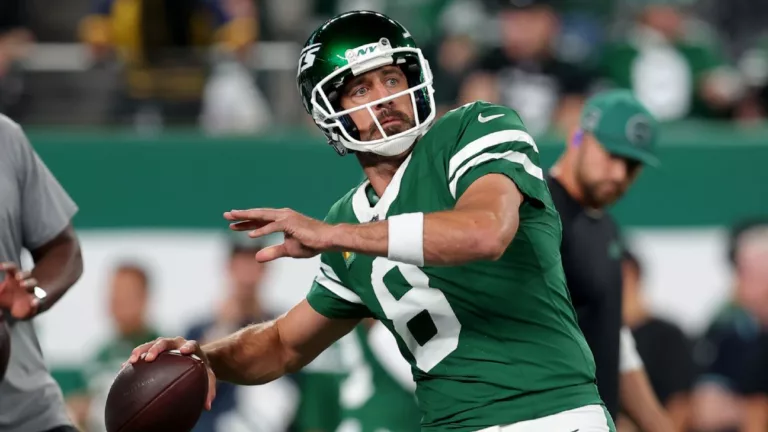 Aaron Rodgers en de Jets wonnen makkelijk tijdens TNF