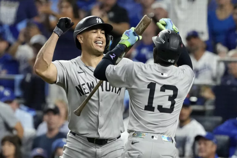 MLB Play-Offs: Vintage Cole leidt Yankees naar ALCS, Guardians langszij