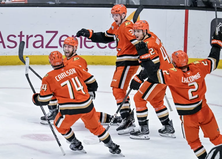 NHL Play-Offs 2026: Sabres kleineren Bruins, Avs al klaar met Kings, Tampa brengt stand gelijk en Anaheim op matchpoint