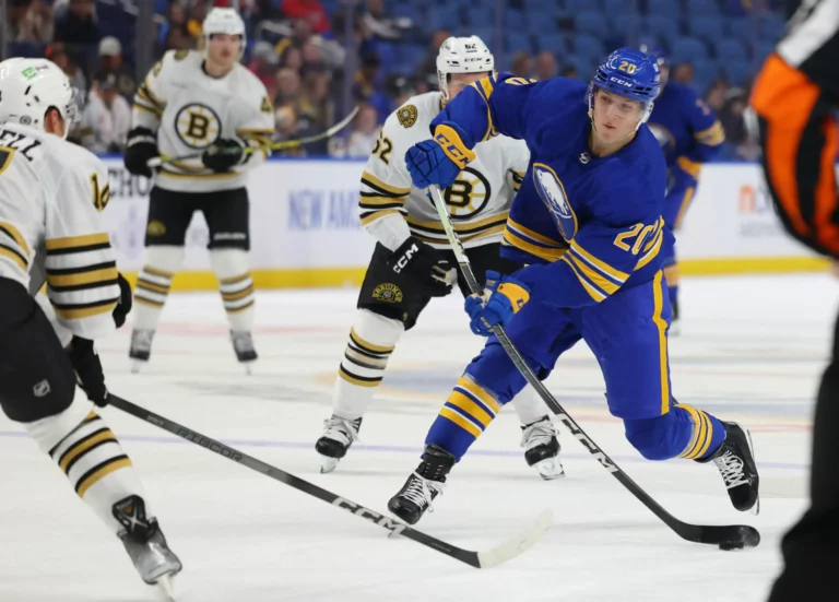 NHL Highlights: Mooi moment voor Kulich, fijne eerste indruk voor Tuch, Marchand al terug